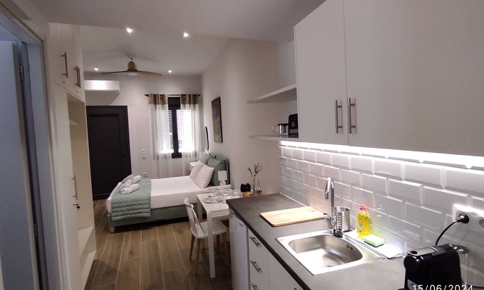 Galissas Apartment | Modern studio in Galissas with AC, Sat-WiFi, free parking just 160m. from beach!
