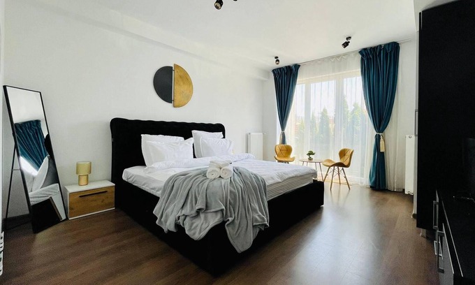 Tractorul Apartment | Modern studio in one of the most exquisite places in the city