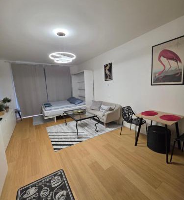 Nivy Apartment | Modern Studio on the banks of the Danube