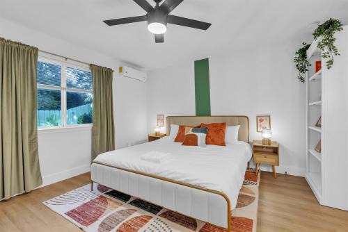 Austin Apartment | Modern Studio Unit Near Downtown, King Bed, WiFi