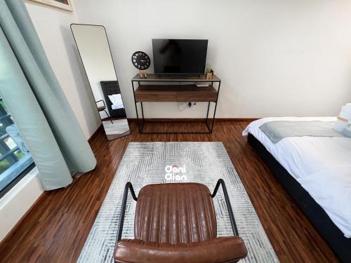 Penampang Apartment | Modern Studio With Private Parking at K Avenue by DaniDian