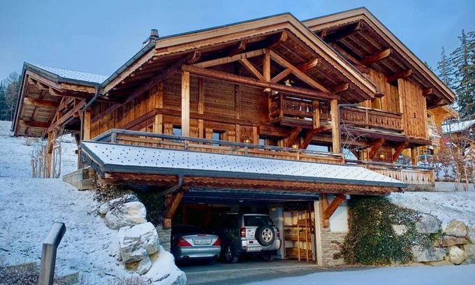 Chermignon House | Modern Swiss Chalet for skiers, golfers and entertainers above the clouds
