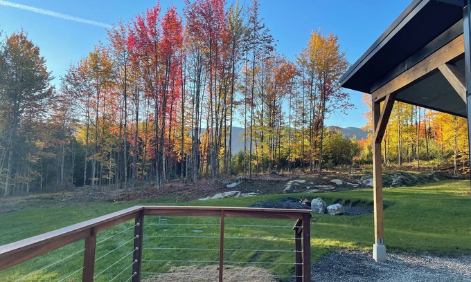 Morrisville House | Modern Top of the Hill 2-bedroom house in Morristown, 10 Min drive to Stowe