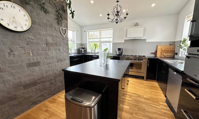 Mosfellsbaer House | Modern Townhouse in Mosfellsbær