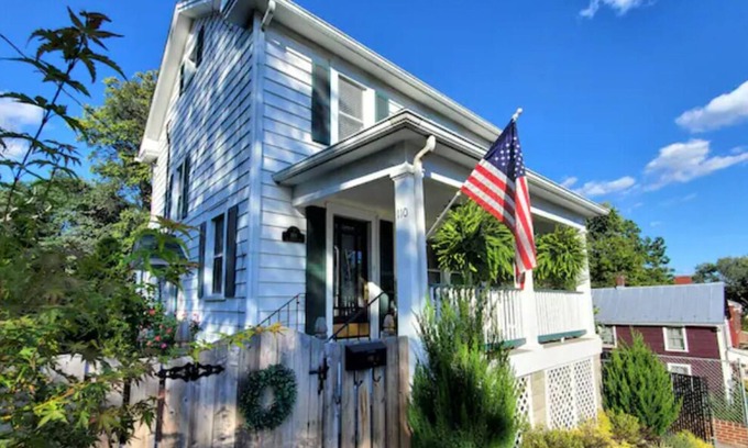 Winchester House | Modern Upscale Home, Historic Downtown Winchester