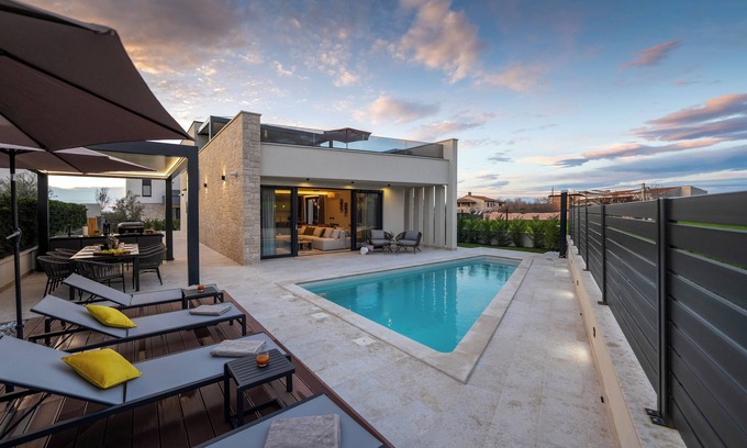 Stranici kod Nove Vasi Villa | Modern Villa Pelin Exclusive with pool and jacuzzi for 6 persons in Porec.