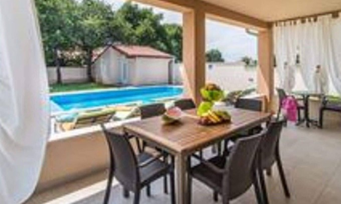 Liznjan Villa | Modern villa at 2km from the sea, with private pool