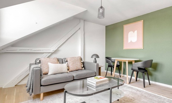 Hottingen Apartment | Modern Weinegg 2.5 Room w/Storage, 10 mins to Seefeld, by Blueground
