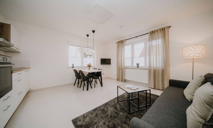 Boetzingen Apartment | Moderne 2-zi. Fewo Direkt am Weinberg, Idealer Ausgangspunkt für Touren&ausflüge