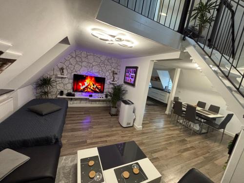 Ehningen Apartment | Moderne deluxe 3-Zi Eigentums- Maisonette-Wohnung IBM Bertrandt Mercedes