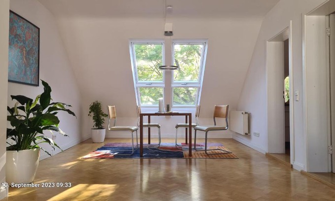 Weststadt Mittlerer Teil Apartment | Modernes Apartment mit 3 Zimmern