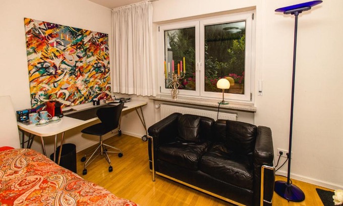 Karlsbad House | Modernes und gemütliches Designerzimmer