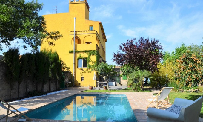 Les Cabanyes Villa | Modernistic huge holiday home with outstanding garden and great location