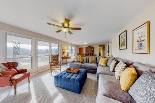 Asheville House | Moffitt Branch