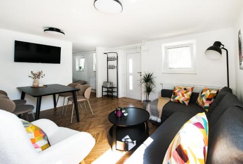 Praprotna Polica Apartment | Mojca's nest apartment