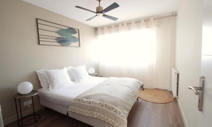 Yves Farge - Le Fleuve Apartment | Mon Appart A GERLAND IID