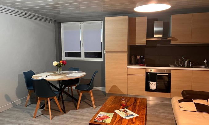 Nonette Apartment | MonacellA, T2 apartment with garden 10 min from Issoire. Comfortable and quiet.
