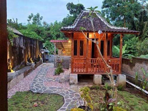 Batubulan House | Mondok Dini