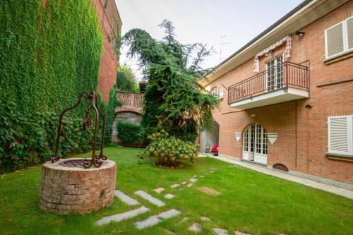 Lu House | Monferrato, Intera casa uso esclusivo giardino recintato posto auto privato, ideale per famiglie con animali