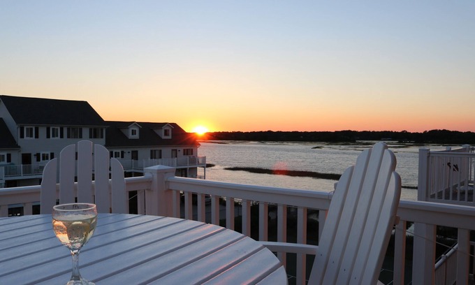 Ocean Isle Beach Condo | Monkey Sea, Monkey Dune ~ Top floor, End unit; Sound and Ocean view