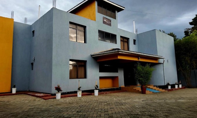 Nakuru House | Monrovia Guest House