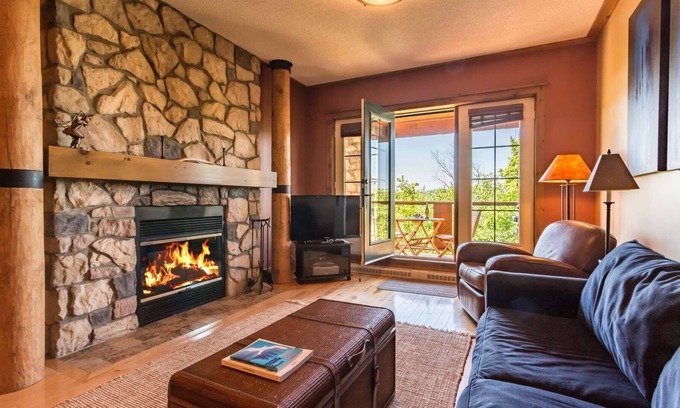 Mont-Tremblant Condo | Mont-Tremblant - Équinoxe 172-2
