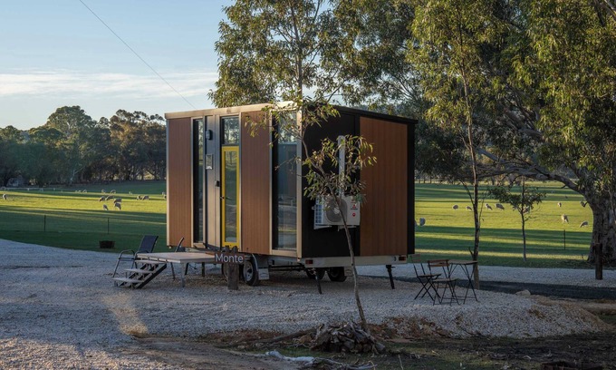 Warrenmang House | Monte at Sheltered Paddock by Tiny Away
