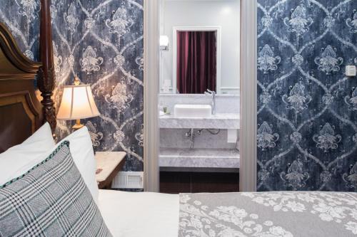 Lower Pacific Heights Bed & Breakfast | Monte Cristo Bed and Breakfast