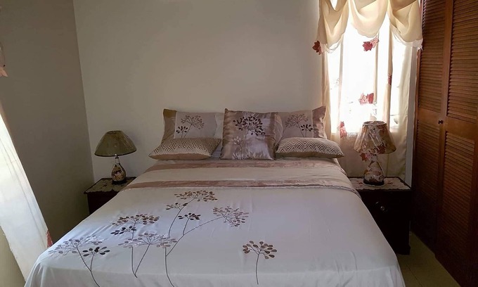 Reading House | Montego Bay Aunty Yaad vibes