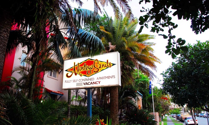 Mermaid Beach Apartment | Montego Sands Resort