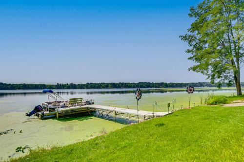 Montello House | Montello Cabin on Buffalo Lake with Dock and Fire Pit!