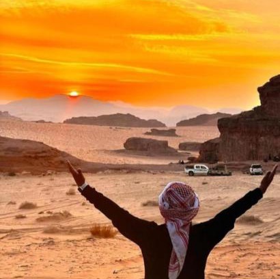 Wadi Rum Hotel | moon city with jeep trips
