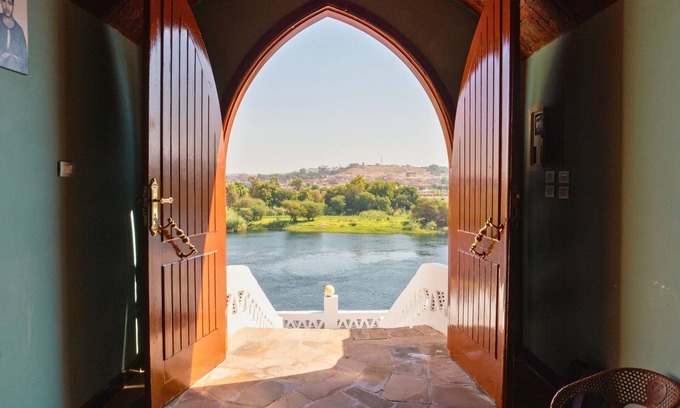 Aswan House | Moon of Nuba – Private Riverside Retreat with Nile Access & Breakfast