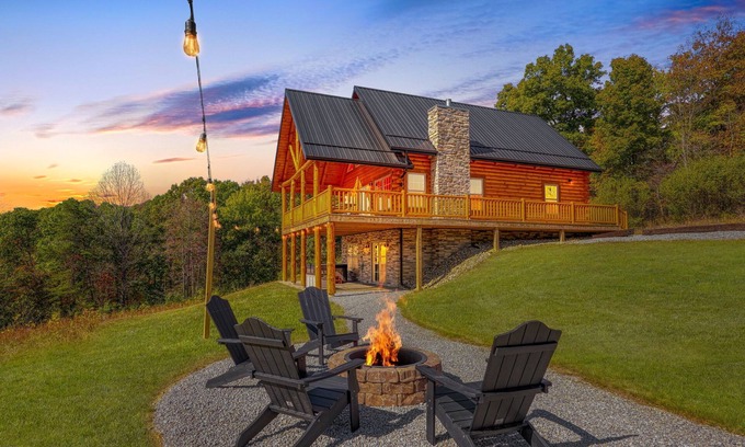 Logan Cabin | Moonlight Meadow cabin at Trickle Creek at Hocking Hills
