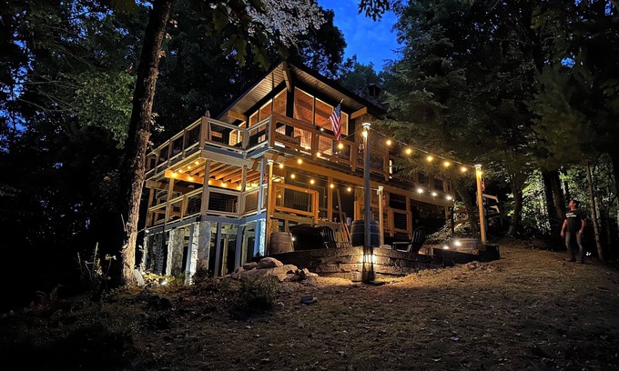 Sky Valley Cabin | Moonshine Ridge Hot Tub, Mtn Views & Game Room, Fire Pit, Pizza Oven