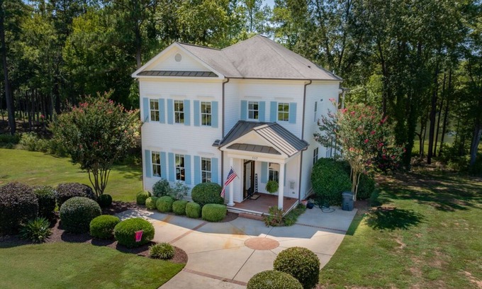 Eatons Crossing House | Moore Memories | Gated Community w/Swimming Pool| Excellent Location