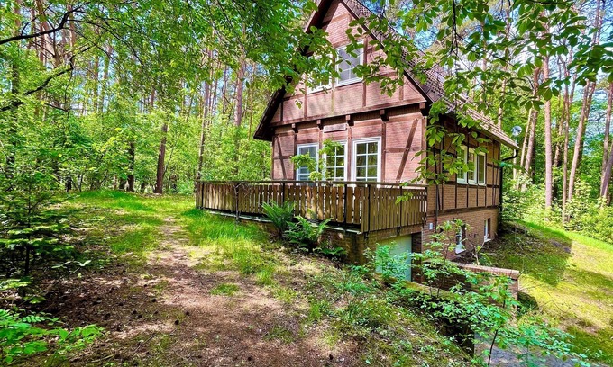 Kirchlinteln House | Moosbart Forest House: Forest bathing for young and old