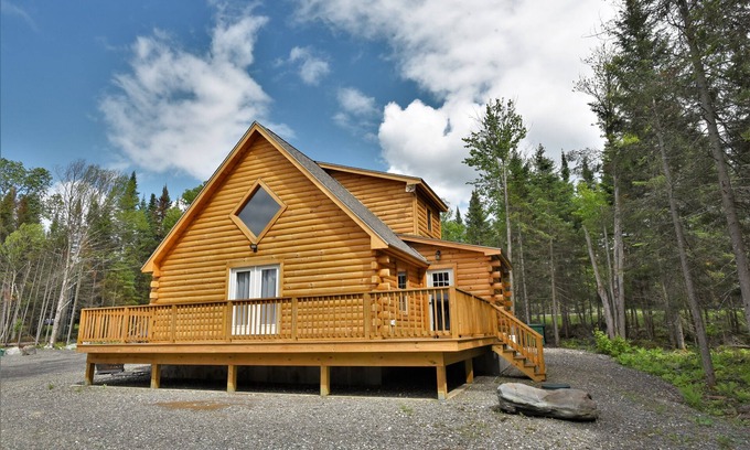 Pittsburg Cabin | Moose Tracks