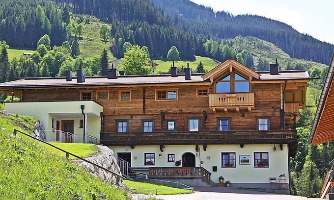 Piesendorf Apartment | Mooslehen by Interhome