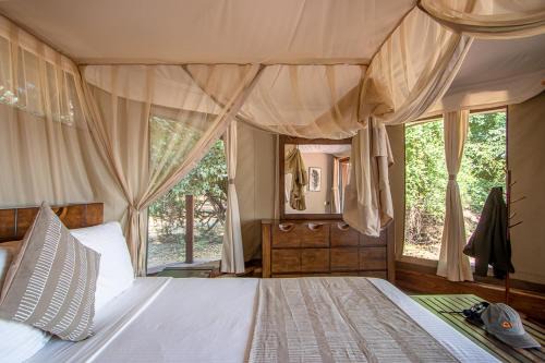 South Luangwa National Park Cabin | Mopani Safari Lodge