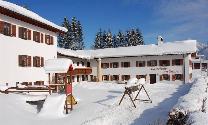 Reutte House | Motel ∙ 5 guests
