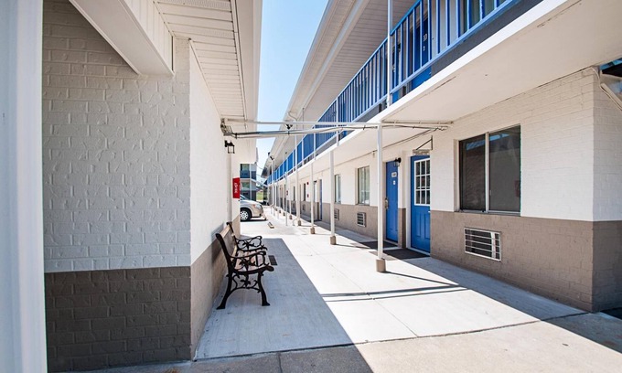 Charles Town Hotel | Motel 6 Charles Town, WV