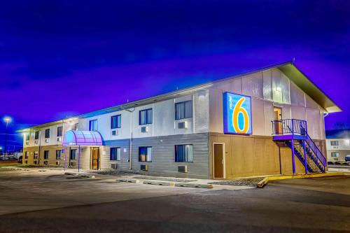 Duluth Hotel | Motel 6-Duluth, MN