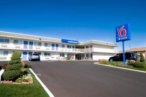 Pendleton Hotel | Motel 6-Pendleton, OR