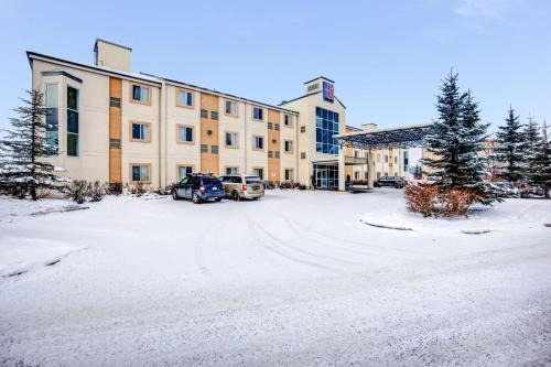 Red Deer Hotel | Motel 6-Red Deer, AB