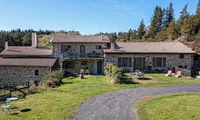 Viverols House | Moulin des Comtes, 4-person gîte in the heart of the Ance valley.