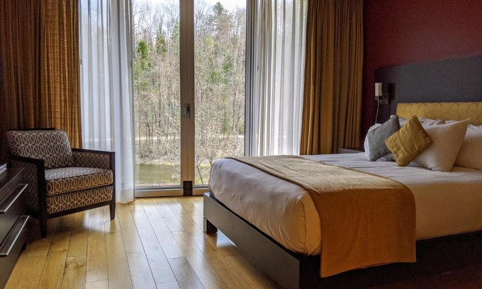 Wakefield Cabin | Moulin Wakefield Mill Hotel & Spa