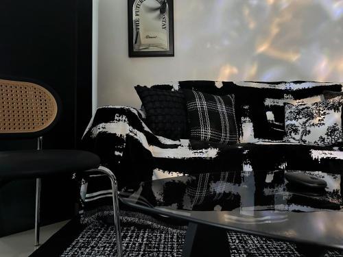 Taman Mount Austin Apartment | Mount Austin Studio with HD projector Fast Wifi