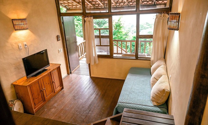 Praia Grande Ski Chalet | Mountain Chalet: Nature and comfort in Ilhabela