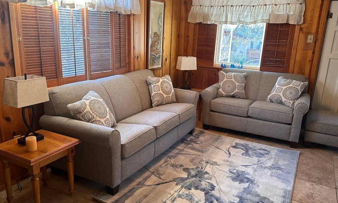 Zuzax House | Mountain Getaway at Joe's Haven